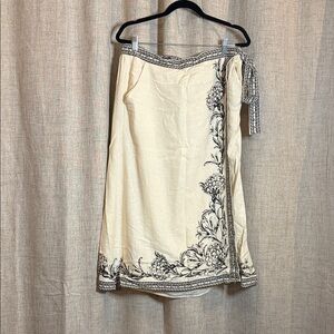 Max Studio Cream and Black Patterned Skirt